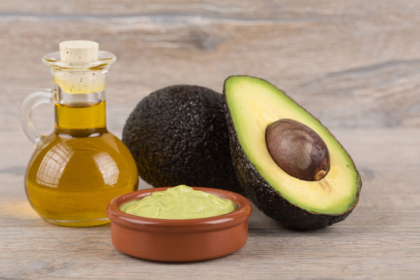 Aplica estas mascarillas naturales y caseras para combatir la piel seca y agrietada. Mascarillas caseras para la cara.