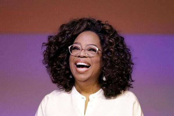 Biografía de Oprah Winfrey. Oprah Winfrey es una mujer preocupada por los problemas sociales.